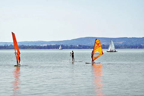 Windsurf-Einsteiger Kurs auf dem See